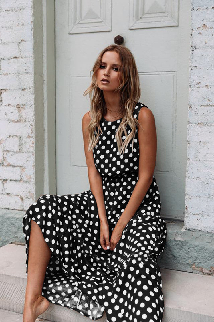 Polka Dot Round Neck Sleeveless Medium Dresses