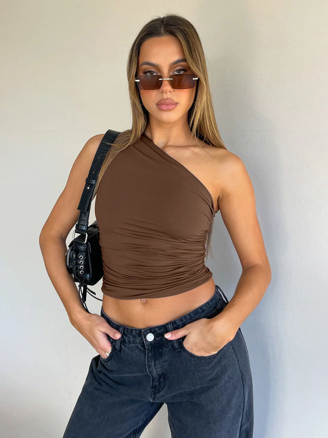 Women's Hot Shoulder Sleeveless Sexy T-shirt Design Blouses