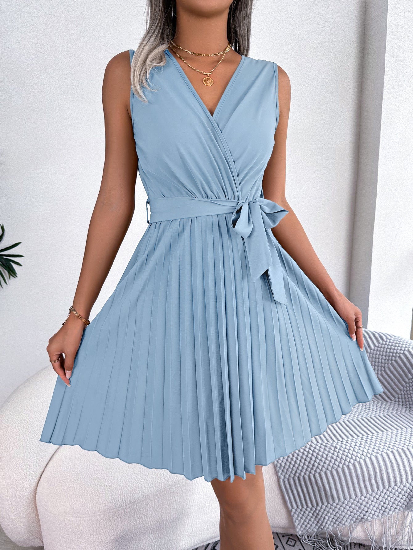 Women's Elegant Cross Sleeveless Cinched Pleated Dress Dresses