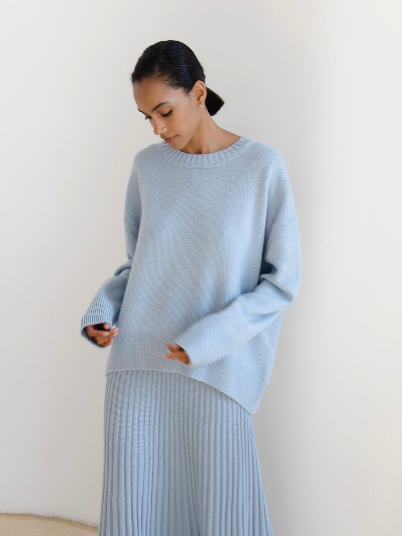 Women's Round Neck Loose Solid Color Knitwear