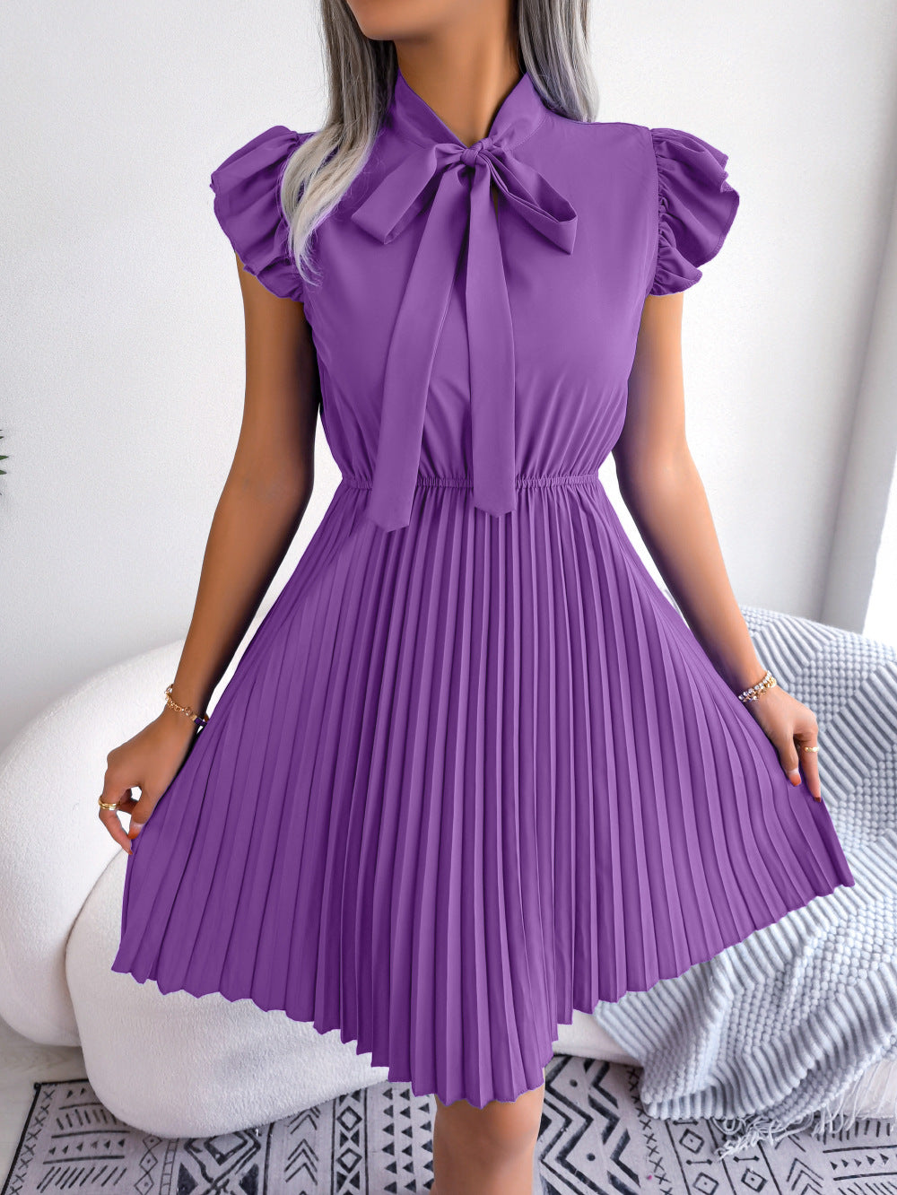 Women's Style Elegant Tied Waist-controlled Large Hem Dresses